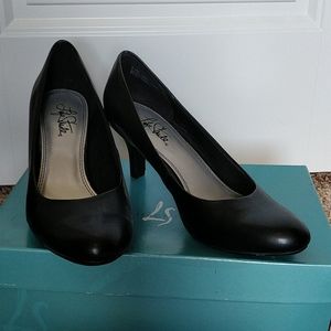 LifeStride Poise Black Classic Heels